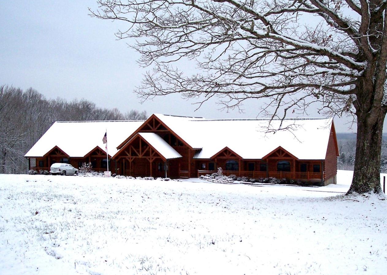 Grandview Experience Lodge Spencer Exterior photo